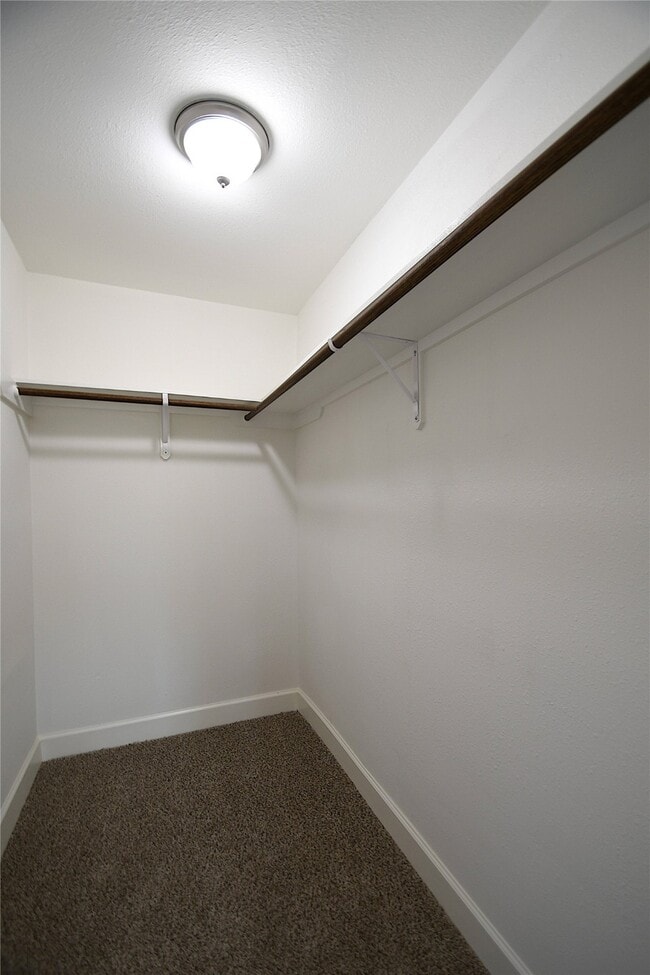 Building Photo - 8535 Tilgham St