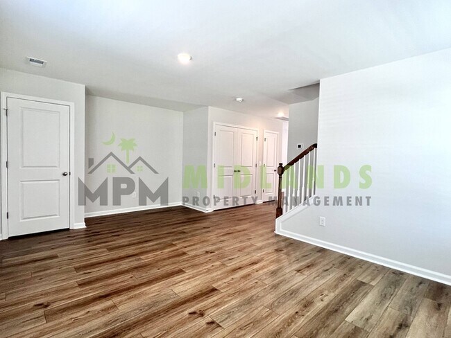 Building Photo - 3068 Harborview Dr