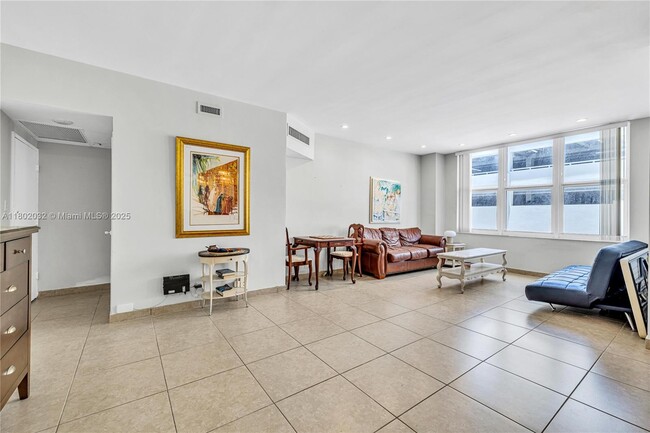 Building Photo - 4747 Collins Ave
