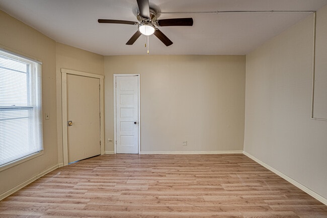 Building Photo - 706 McDonough St