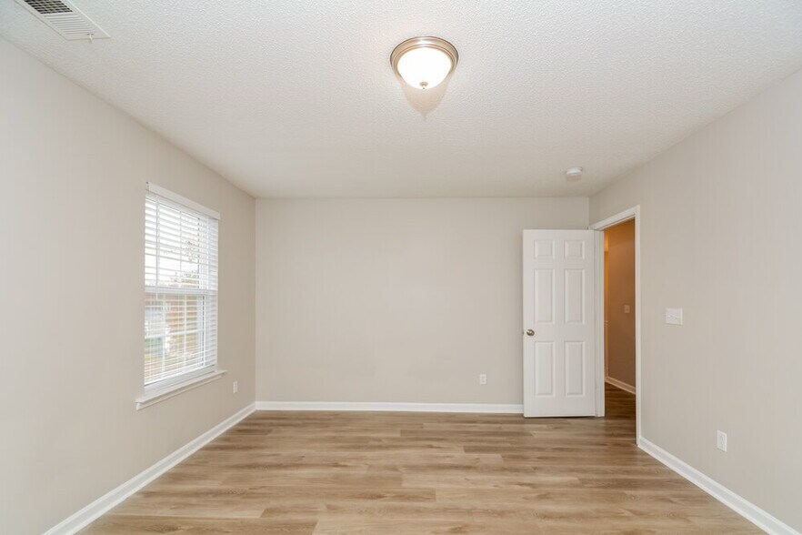 Building Photo - 3323 Baseline Rd