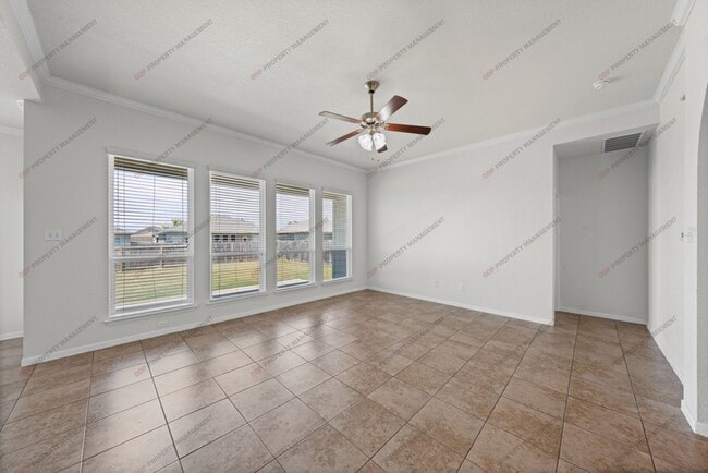 Building Photo - 516 Cross Dr.