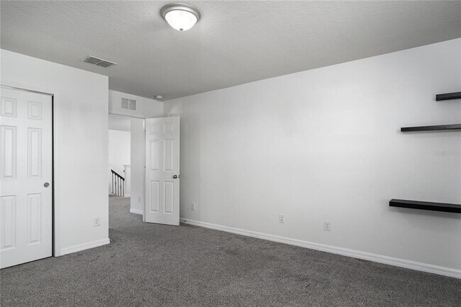 Building Photo - 6026 100th Ave E