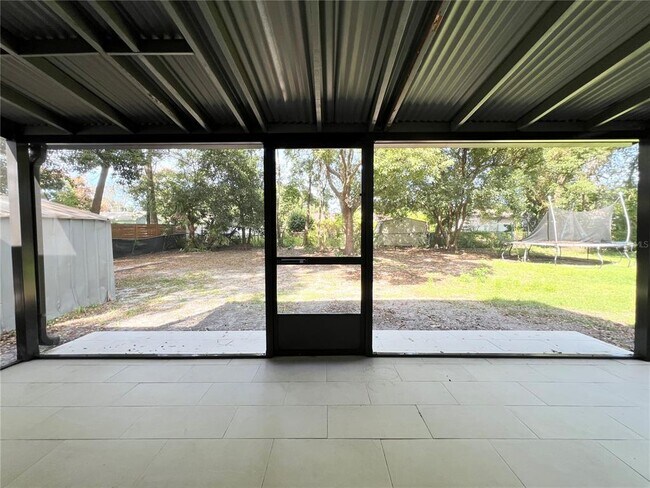 Building Photo - 7925 Napoleon St