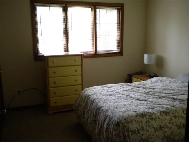 Building Photo - 1 br, 1 bath 4plex - 262 W Liberty St Apt ...