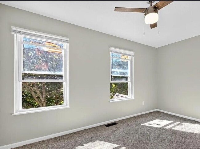 Building Photo - 9509 Pratt Ave