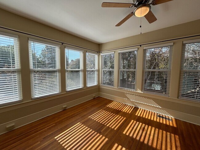 Building Photo - Central AVL - Beautifully Restored and Updated Apartment