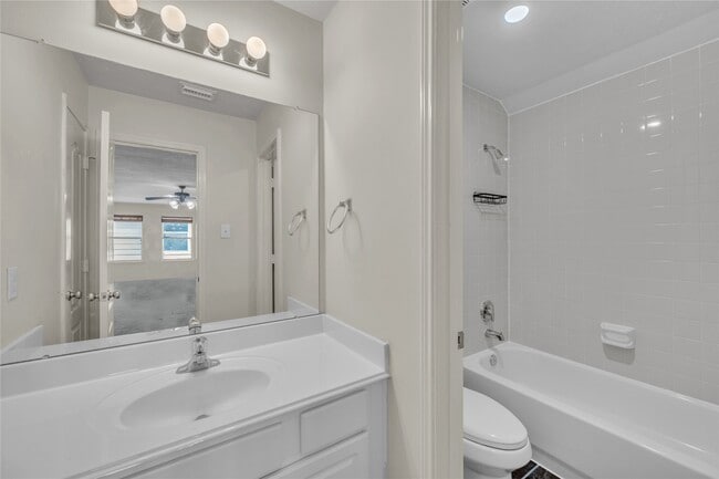 Building Photo - 2614 Shady Acres Ct