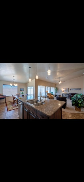 Building Photo - 3011 E Crimson Ridge Dr