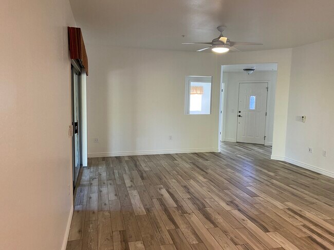 Family rm - 16801 N 94th St