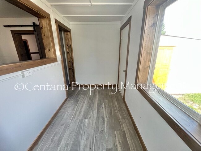 Building Photo - Cozy Remodeled ONE Bedroom Suite nestled in Anaconda!