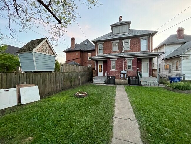 Building Photo - 88 Hawkes Ave