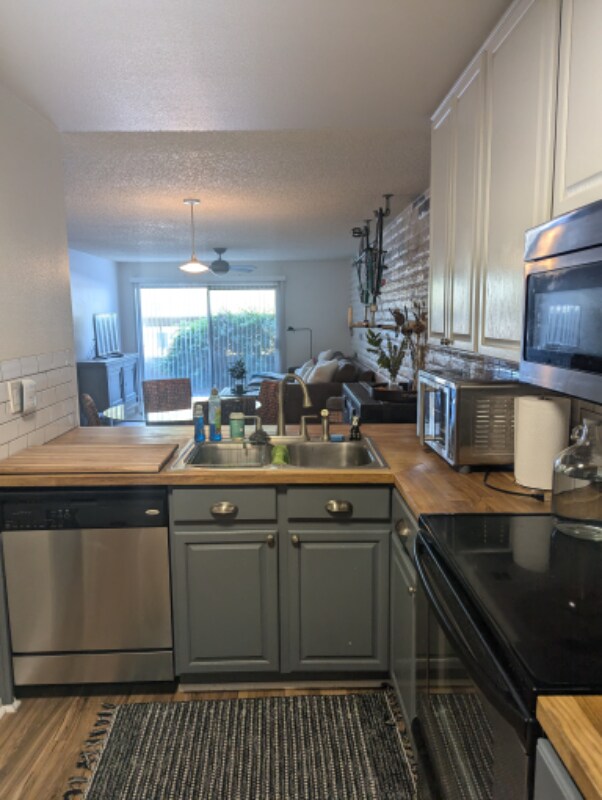 Building Photo - 4354 N 82nd St