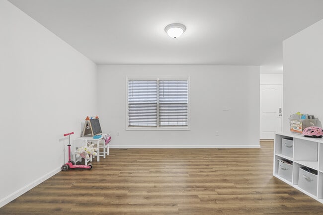 Building Photo - 100 Cilento Dr