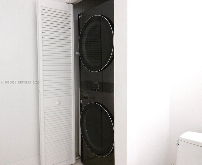 Building Photo - 2001 Meridian Ave