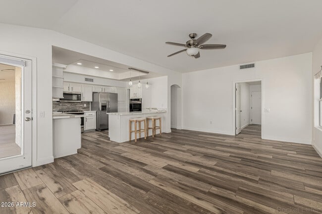 Building Photo - 14506 W Huron Dr