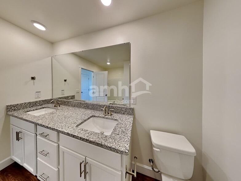 Building Photo - 1707 192nd St Ct E