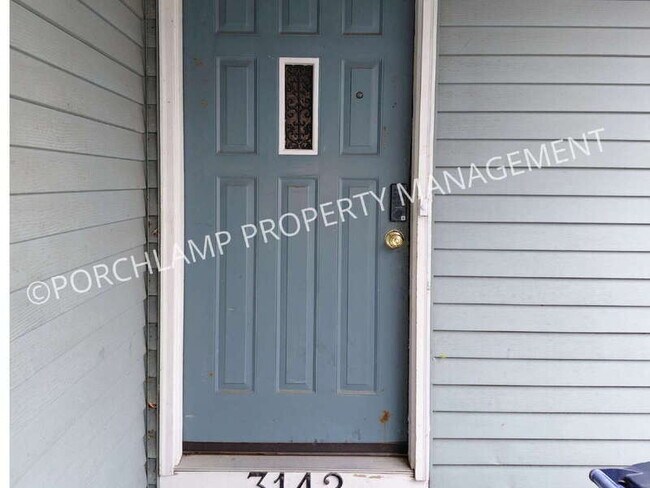 Building Photo - 3142 Kalamazoo Ave SE