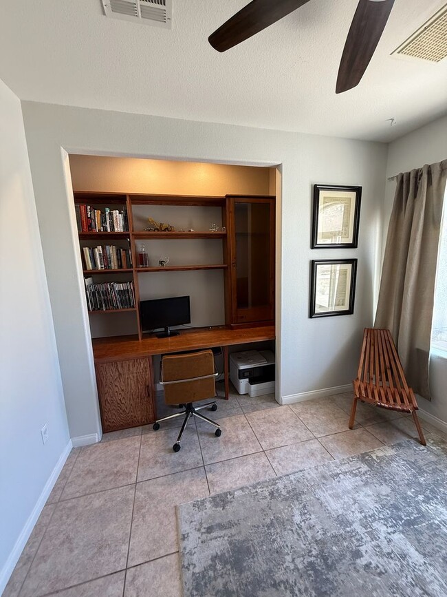Building Photo - ?Unfurnished  dream home in the magical bo...