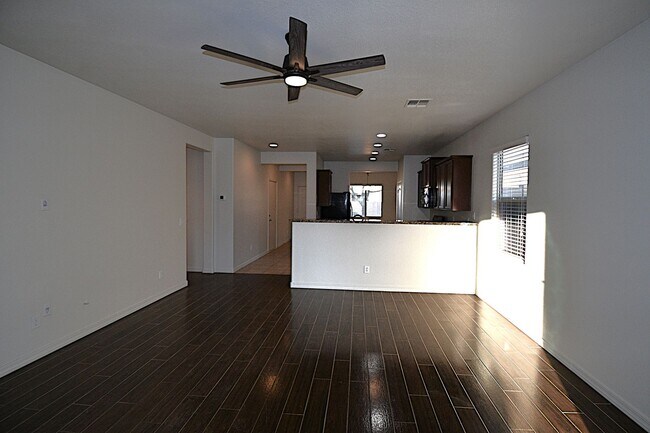 Building Photo - MOVE-IN-READY San Tan Heights Beauty