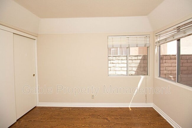 Building Photo - 25804 Dickens Ct