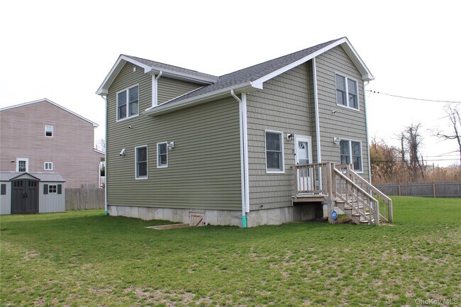 Building Photo - 2 Lafayette Dr