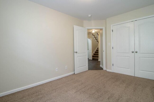 Building Photo - 1718-G Thistlewood Dr