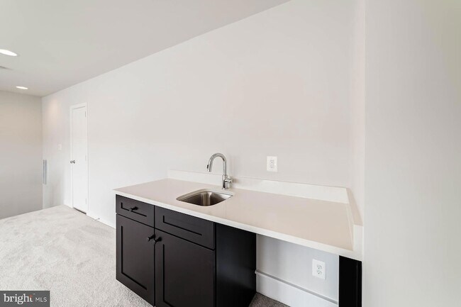 Building Photo - 6227 Almerico Pl