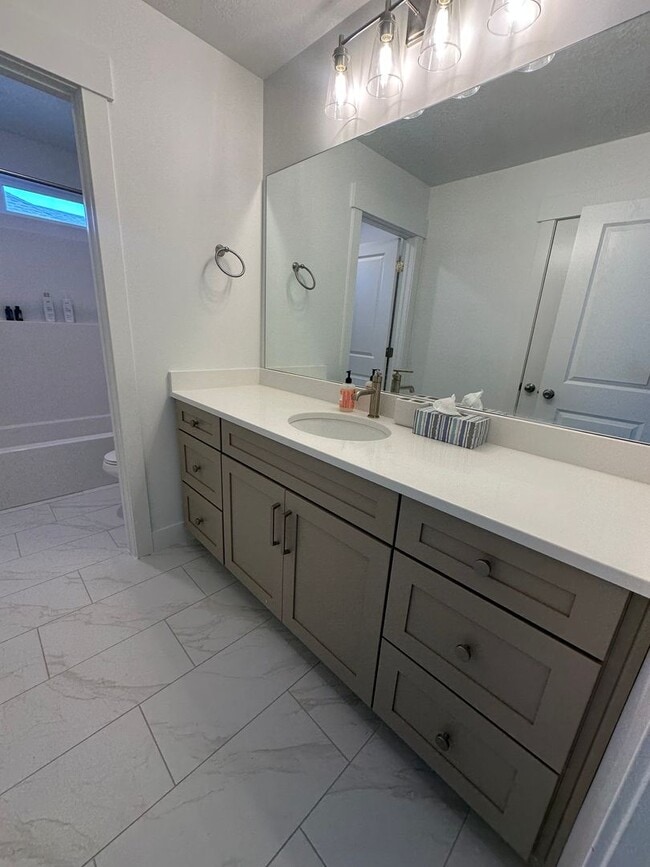 Building Photo - Absolutely STUNNING Home in Lehi!!!