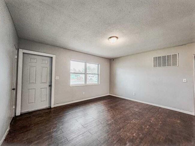 Building Photo - 5396-5368 68th Way N