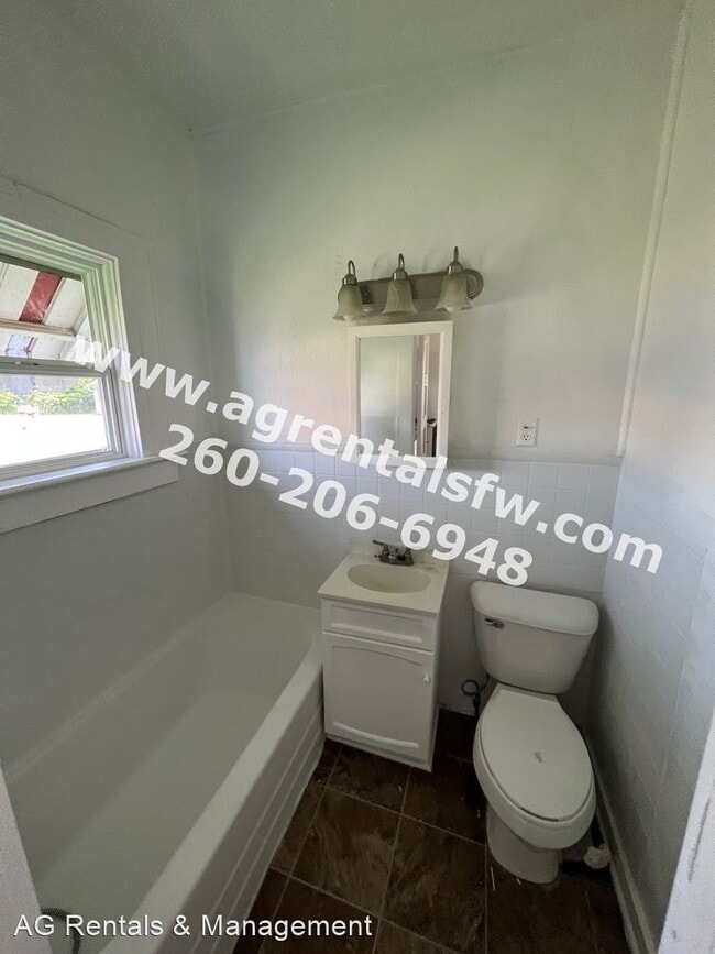 Building Photo - 2 br, 1 bath House - 1414 S Jefferson St