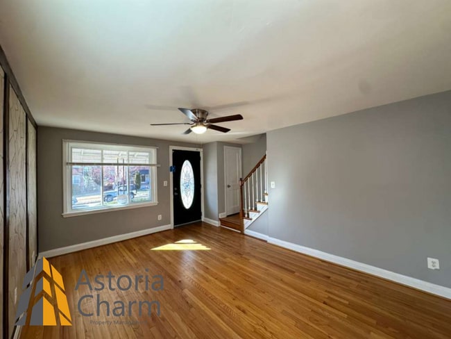 Building Photo - 3 Bedroom Home with Finished Basement, Parking, and Fenced Yard