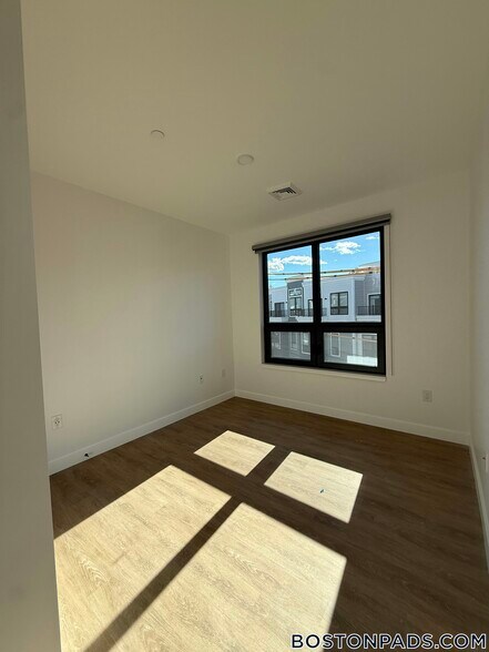 Building Photo - 199 Gardner St