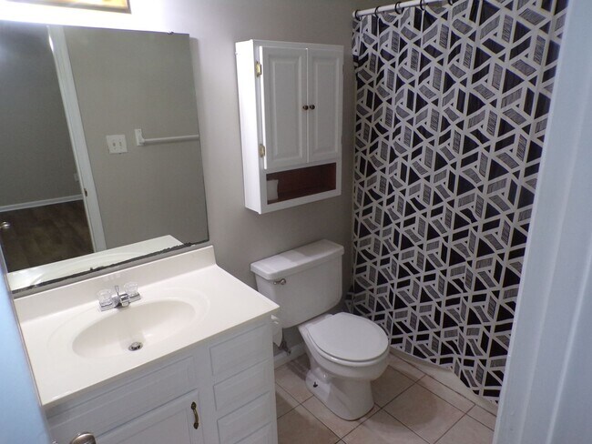 Building Photo - 1019 Furia Dr