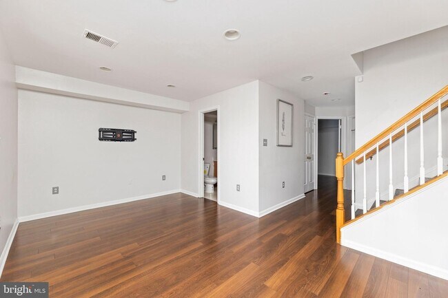 Building Photo - 3343 Cape May Ct