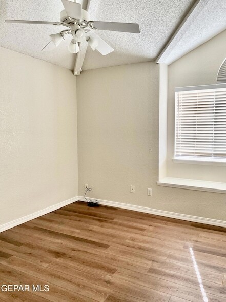 Building Photo - 7369 Luz De Lumbre Ave