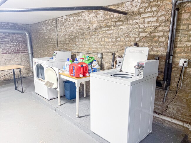 Building Photo - 1841 S Carpenter St