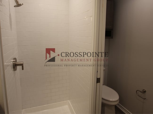 Building Photo - Available! 2 Bedroom, 2.5 Bathroom, 1 Car Garage