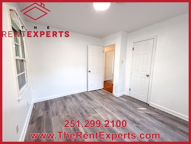 Building Photo - 704 Raines Dr