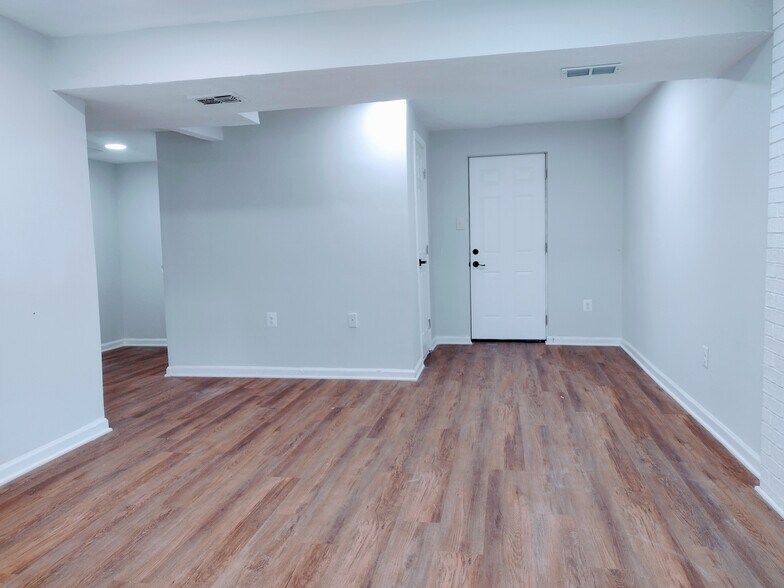 Building Photo - 12707 Duckettown Rd