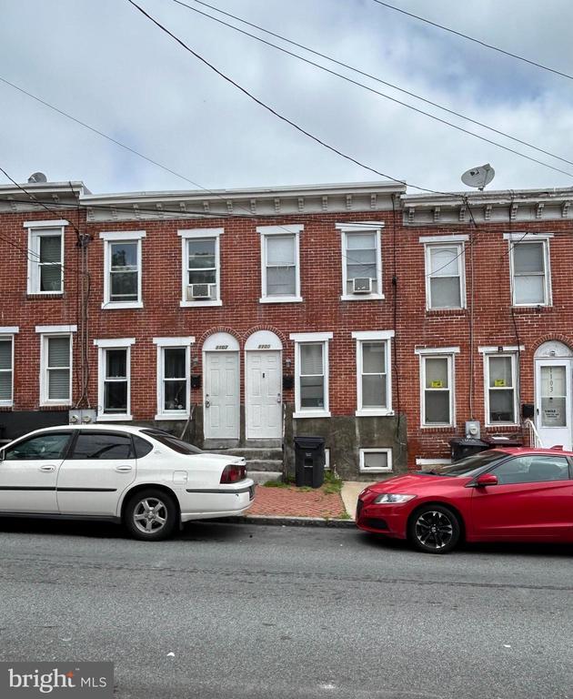 Primary Photo - 1105 Read St