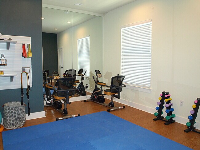 exercize room - 2400 Louis Henna Blvd