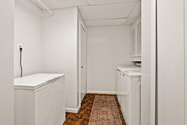 Building Photo - 7918 Pebble Brook Ct