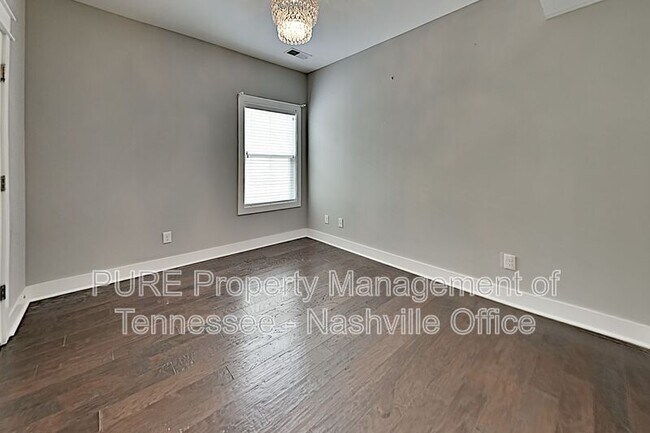 Building Photo - 1011B Caldwell Ave