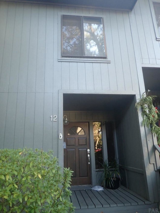 Building Photo - 12 Hillbrook Way