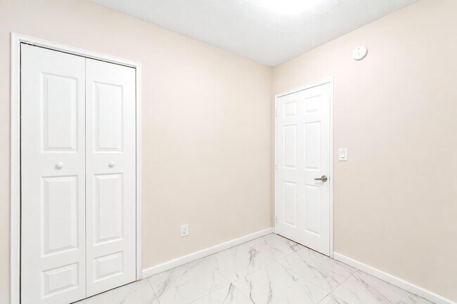 Building Photo - 1600 N 68th Ave