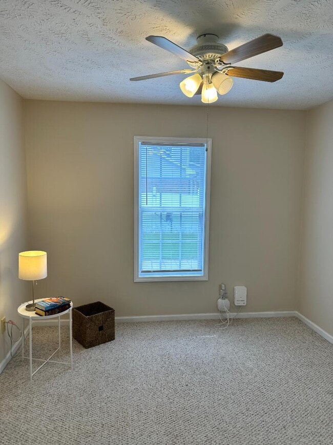 Building Photo - 109 Purple Martin Pl