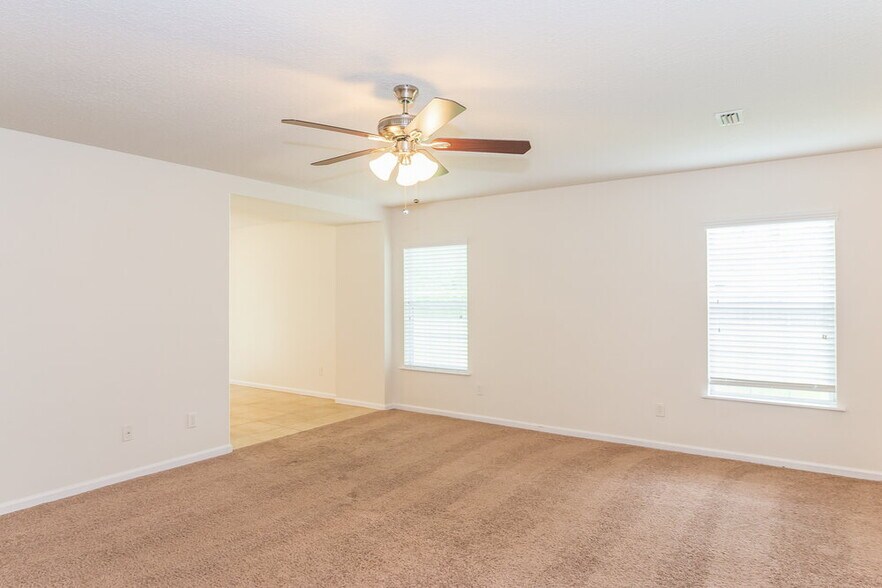 Building Photo - 7166 Newman Lake Ct