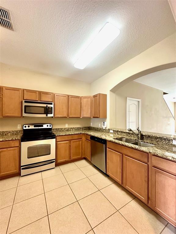 Building Photo - 4057 Winding Vine Dr