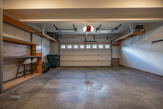 Building Photo - 11519 Discovery Park Dr